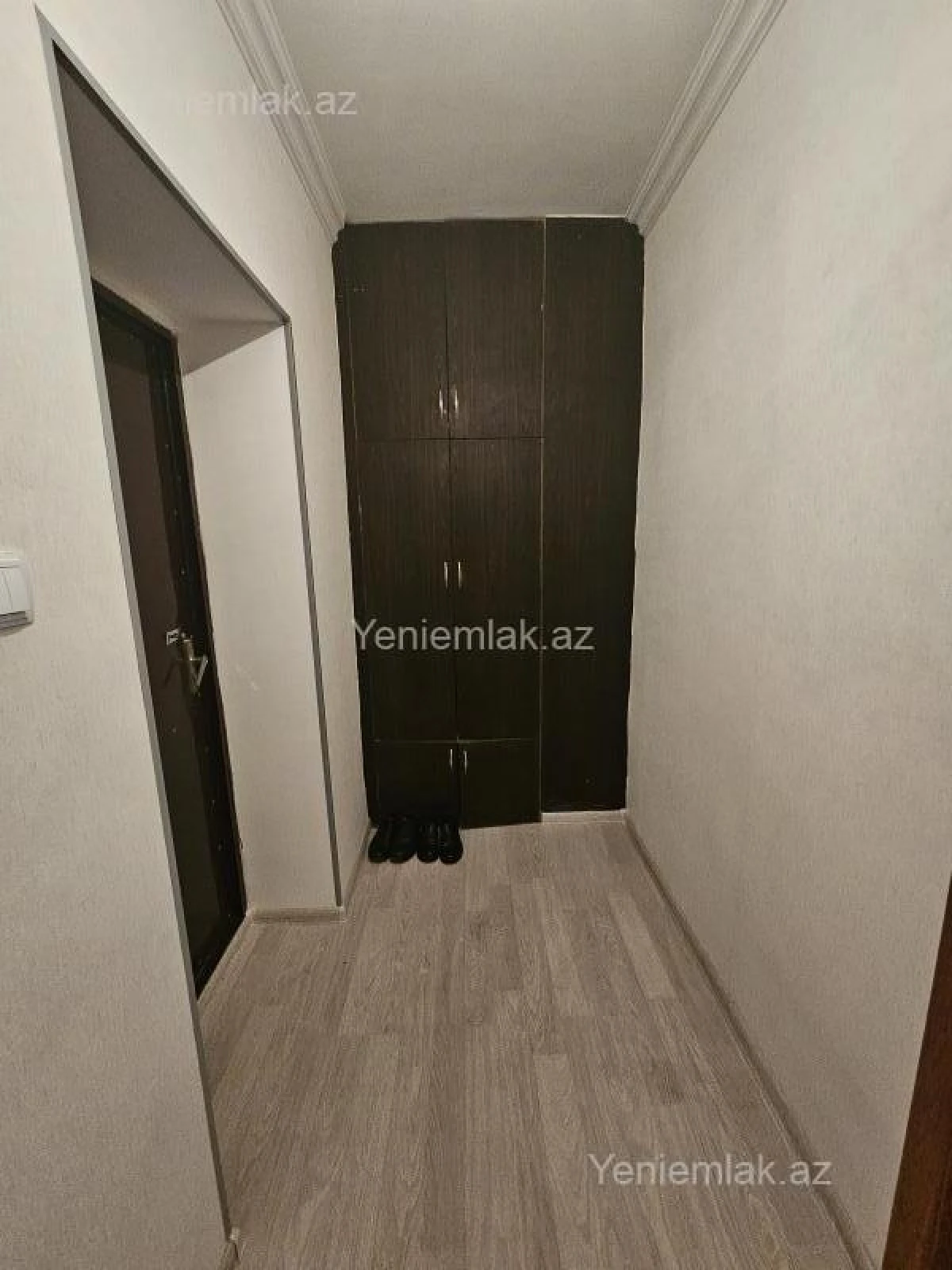 Satılır 2 otaqlı köhnə tikili 56 m²