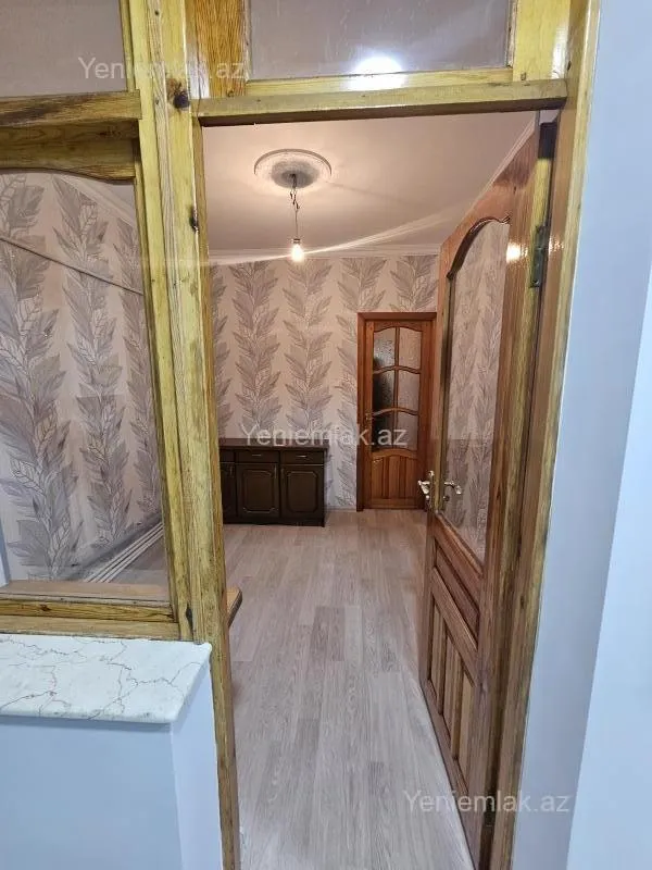 Satılır 2 otaqlı köhnə tikili 56 m²