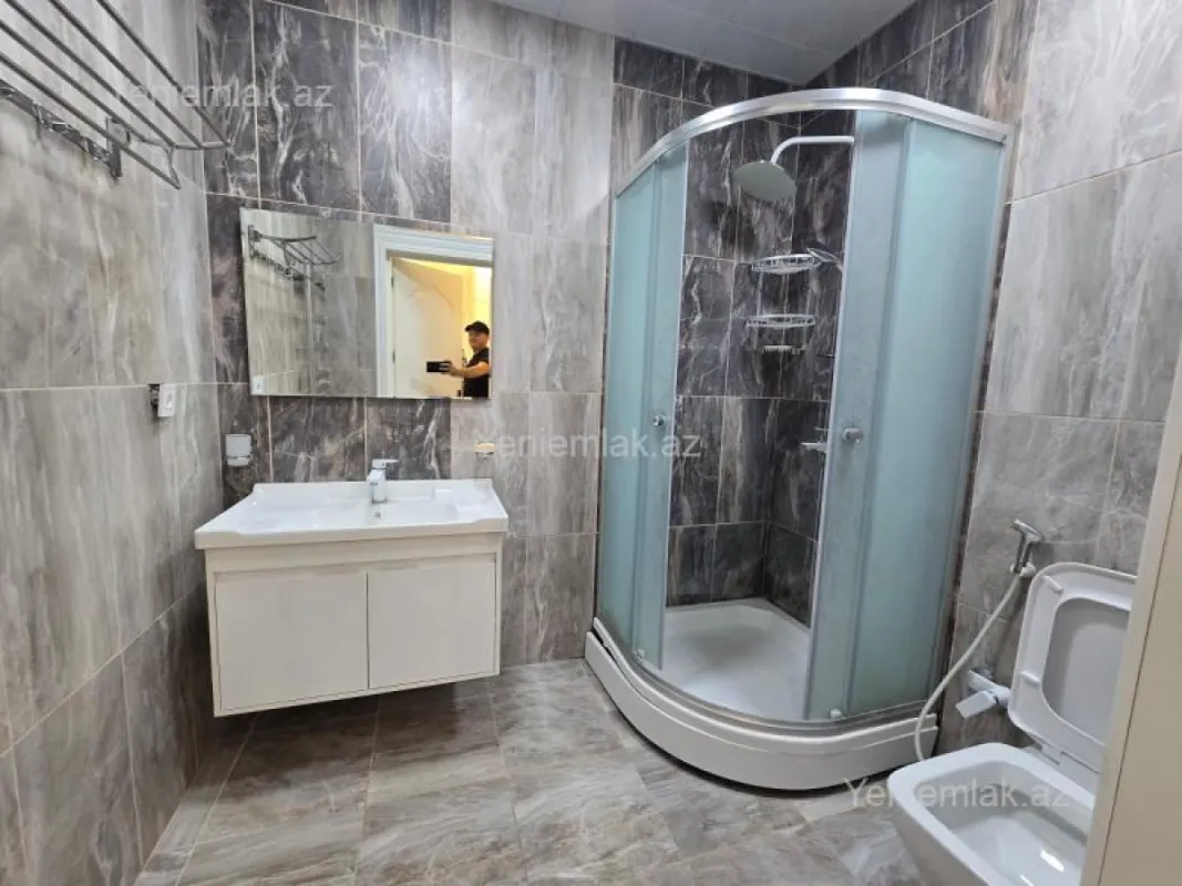 Satılır 2 otaqlı yeni tikili 84 m²