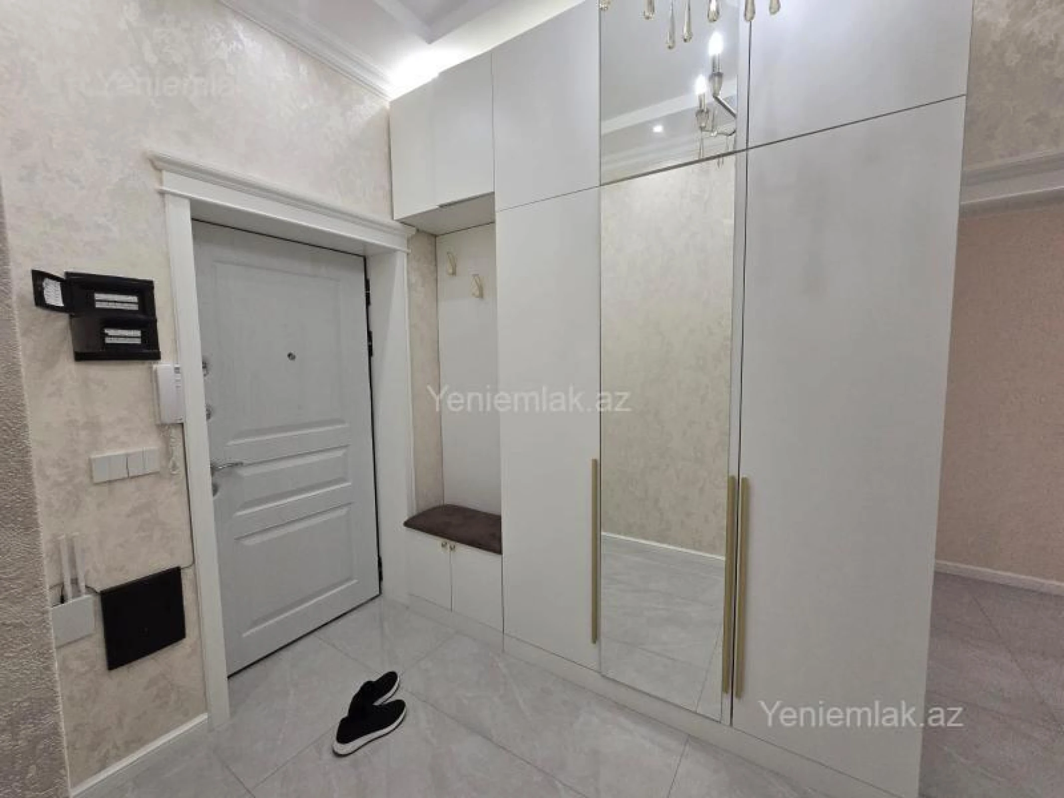 Satılır 2 otaqlı yeni tikili 84 m²