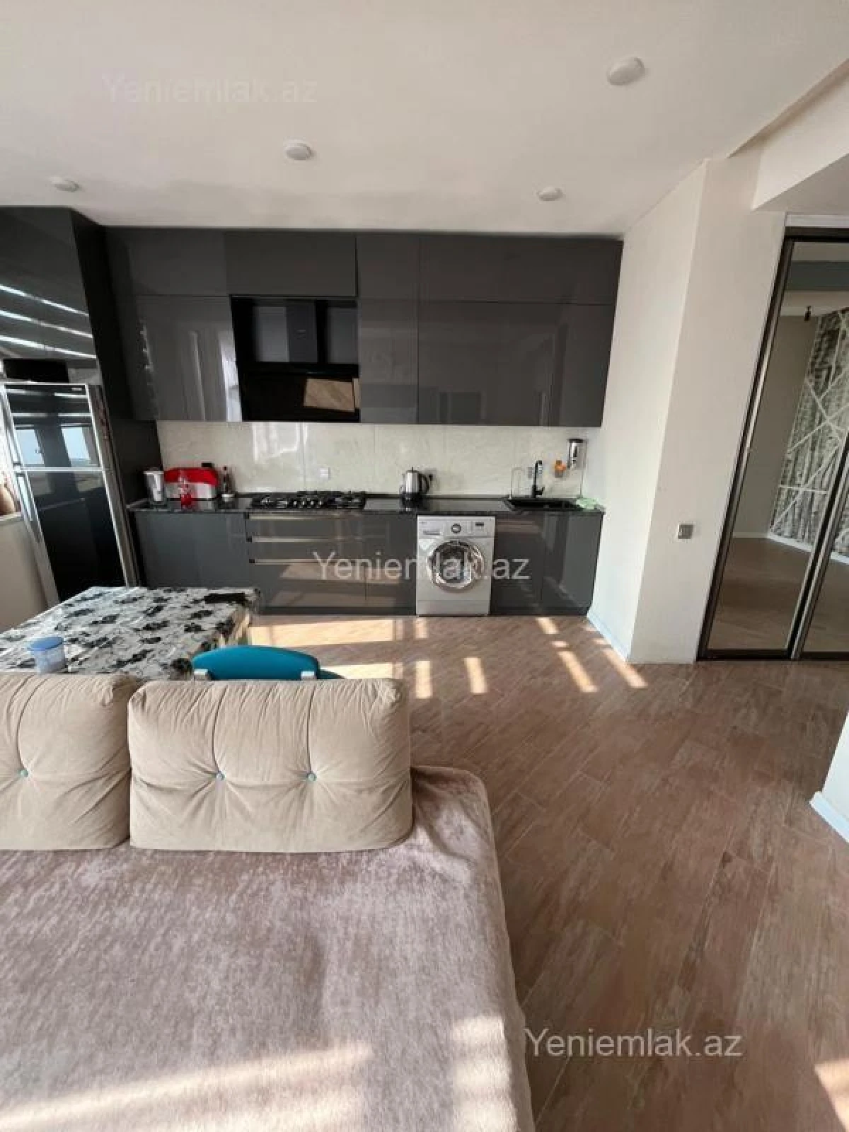 Satılır 3 otaqlı yeni tikili 95 m²