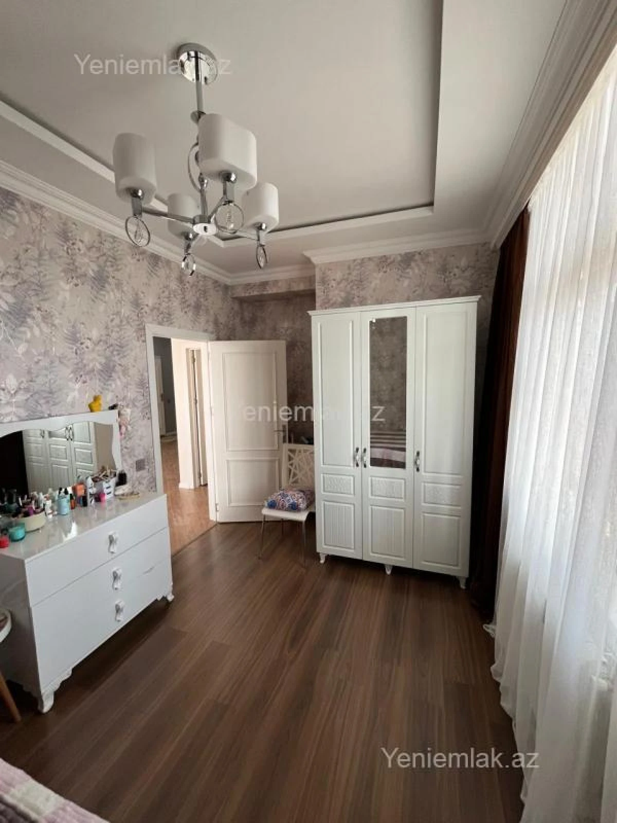 Satılır 3 otaqlı yeni tikili 95 m²