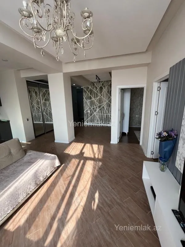Satılır 3 otaqlı yeni tikili 95 m²