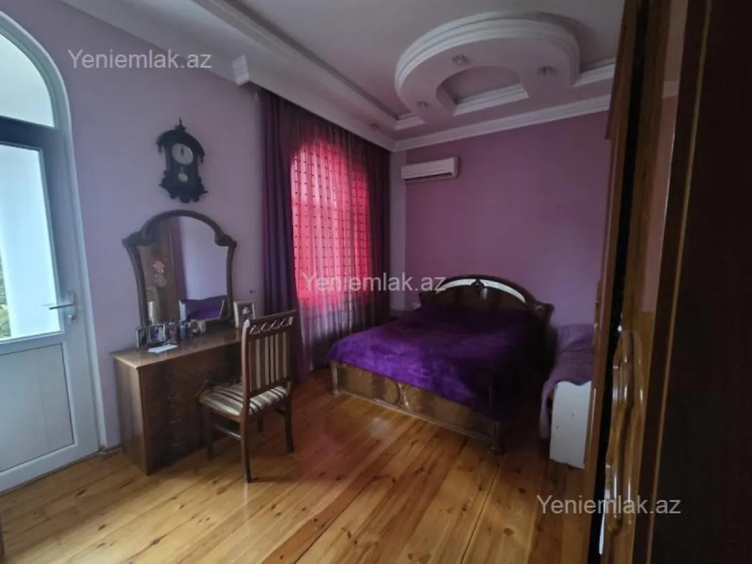 Satılır 6 otaqlı həyət evi 280 m²