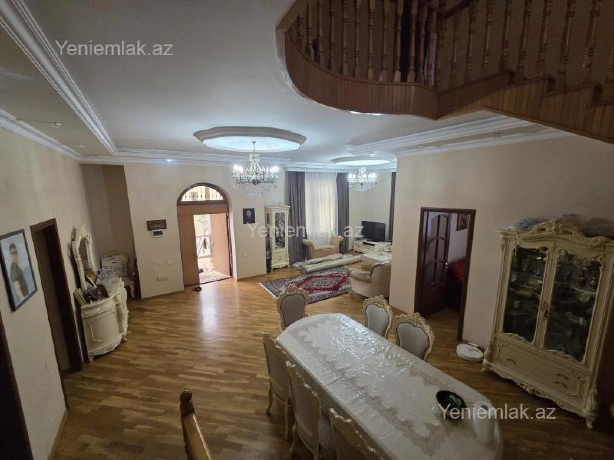 Satılır 6 otaqlı həyət evi 280 m²