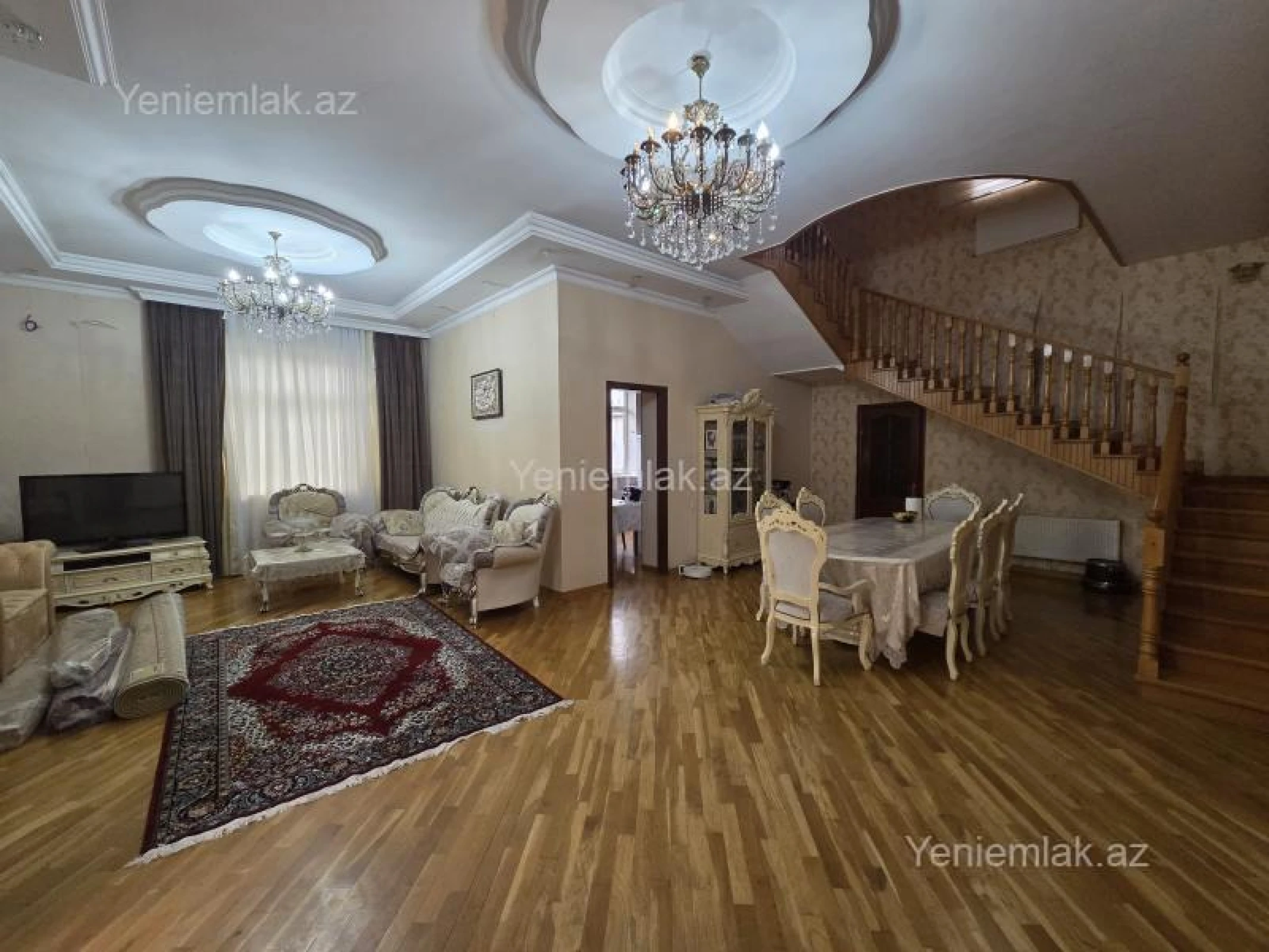 Satılır 6 otaqlı həyət evi 280 m²