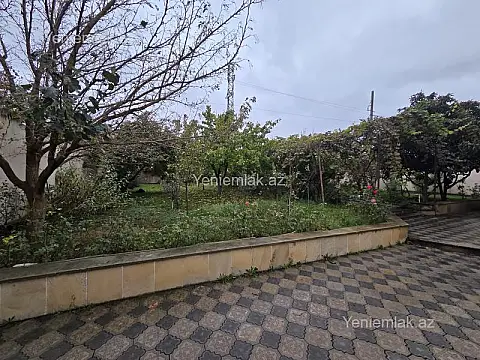 Satılır 6 otaqlı həyət evi 280 m²