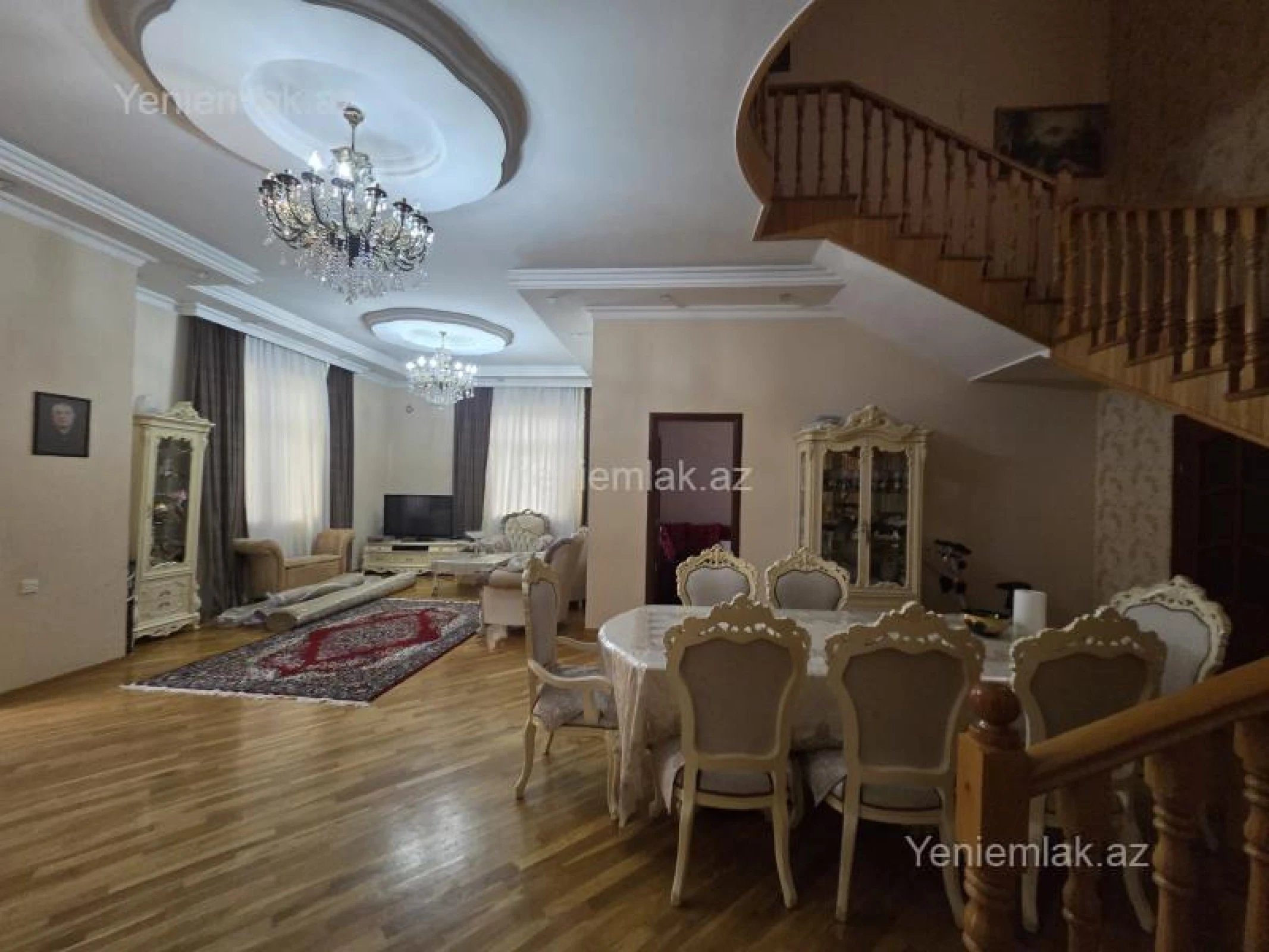 Satılır 6 otaqlı həyət evi 280 m²