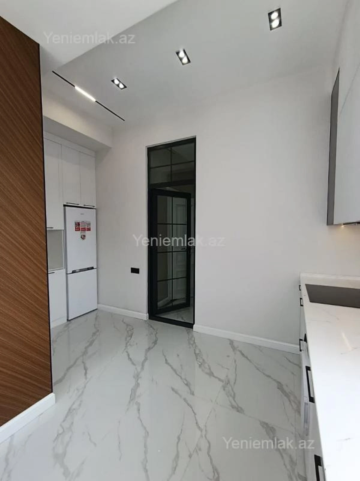 Satılır 3 otaqlı yeni tikili 85 m²
