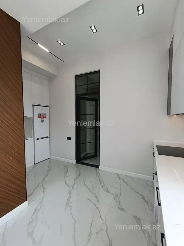 Satılır 3 otaqlı yeni tikili 85 m²