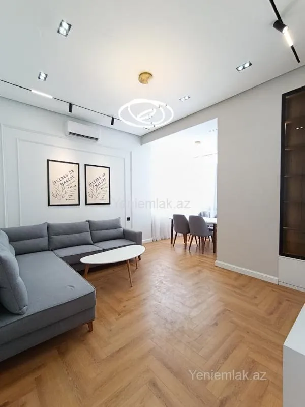 Satılır 3 otaqlı yeni tikili 85 m²