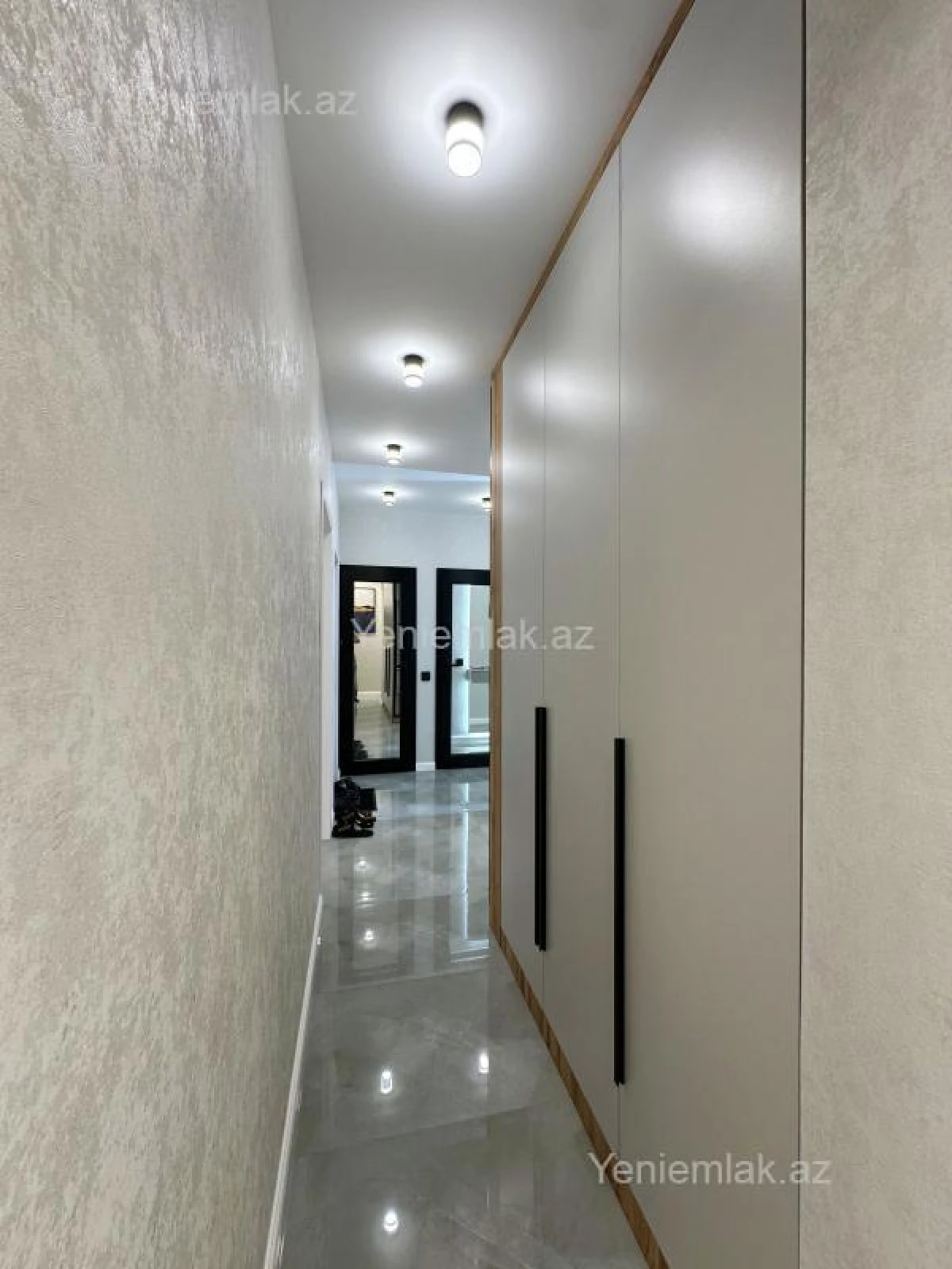 Satılır 3 otaqlı köhnə tikili 65 m²
