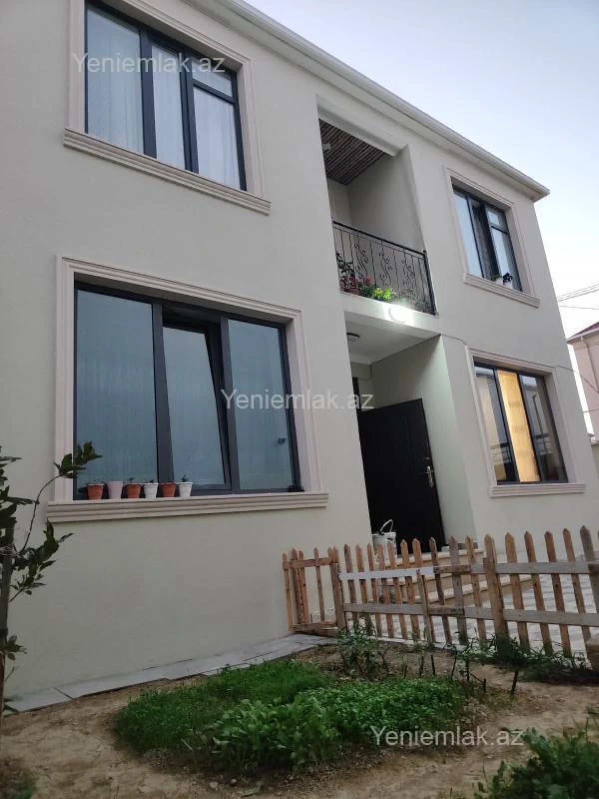 Satılır 4 otaqlı həyət evi 125 m²