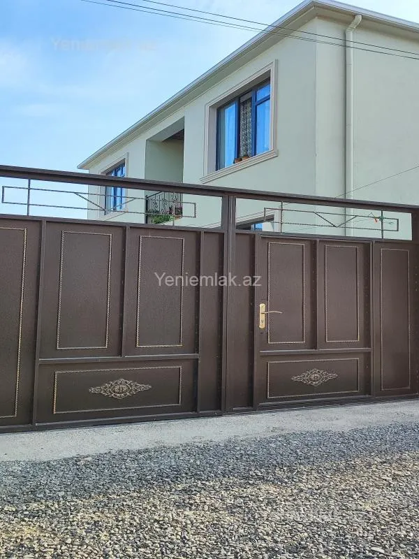 Satılır 4 otaqlı həyət evi 125 m²
