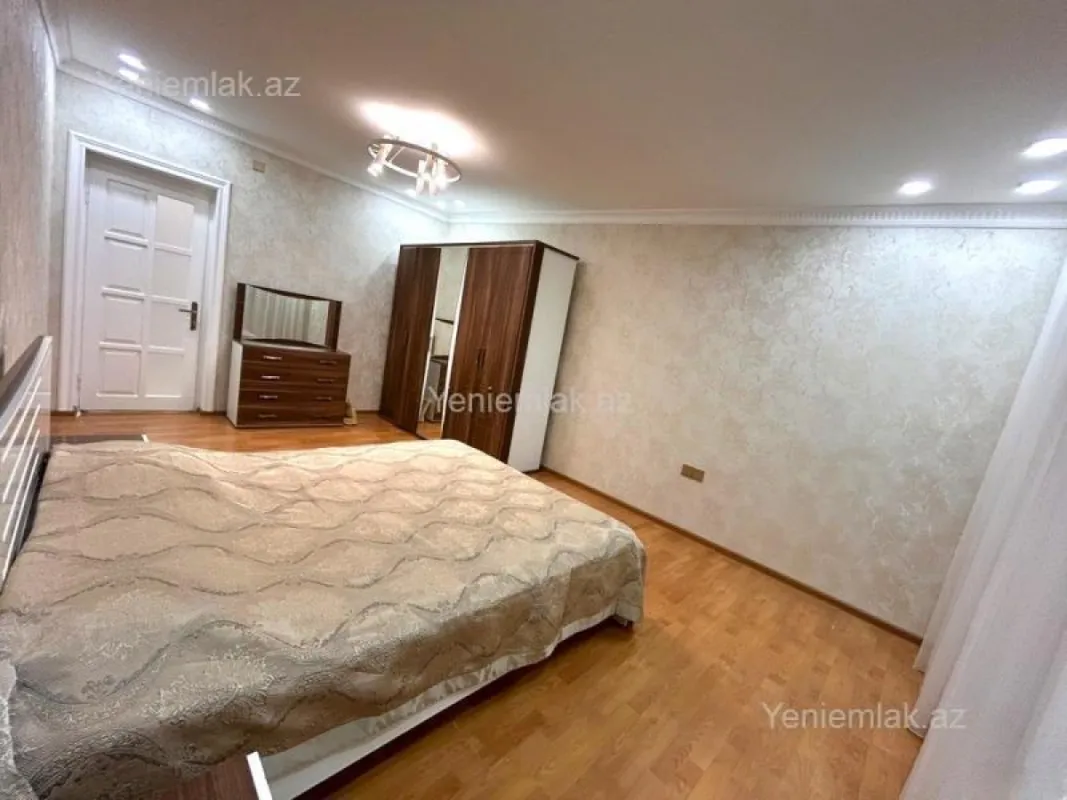 Satılır 3 otaqlı yeni tikili 155 m²