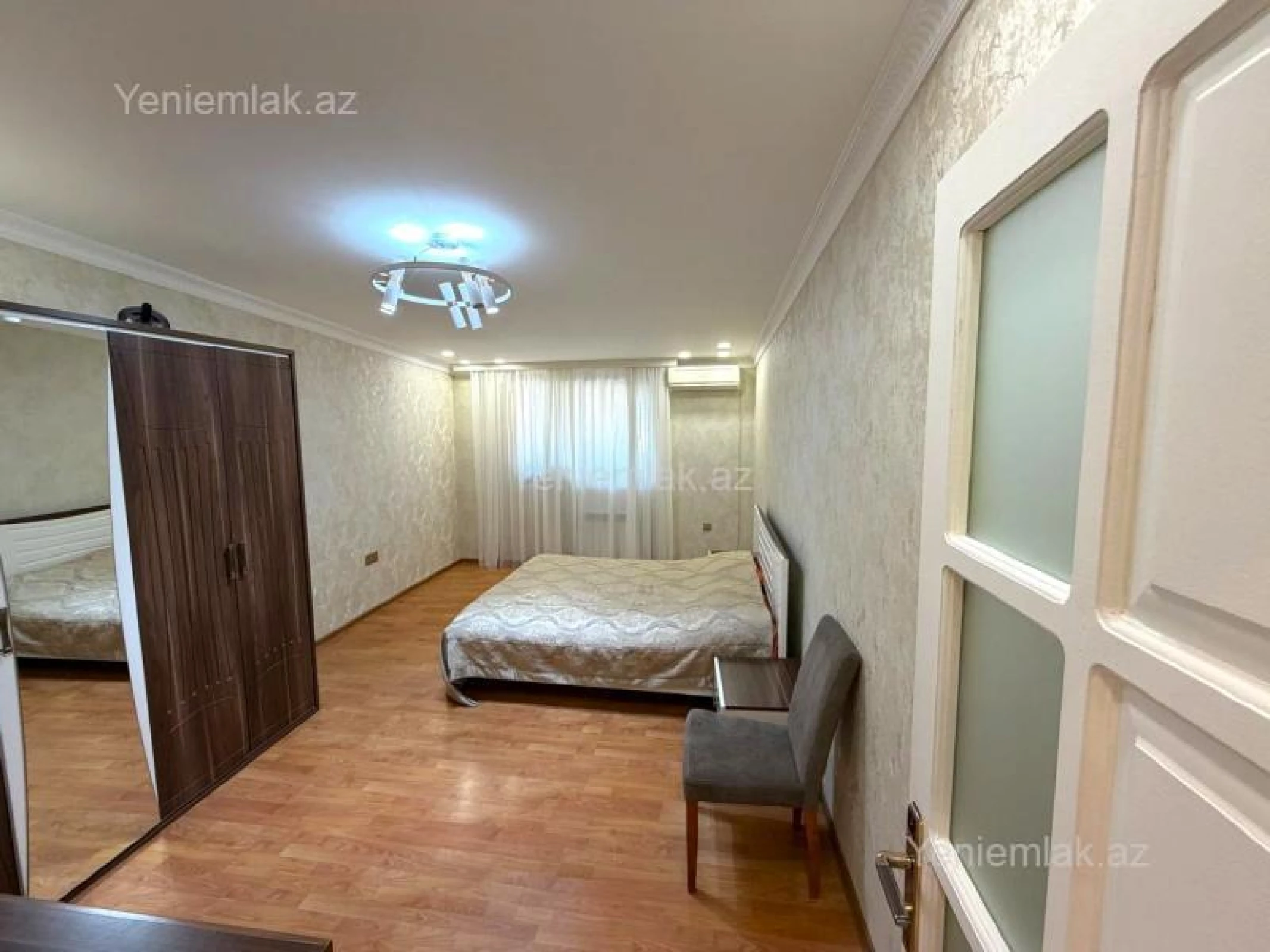 Satılır 3 otaqlı yeni tikili 155 m²