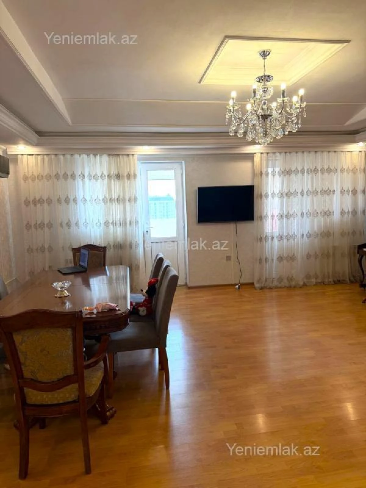Satılır 3 otaqlı yeni tikili 155 m²