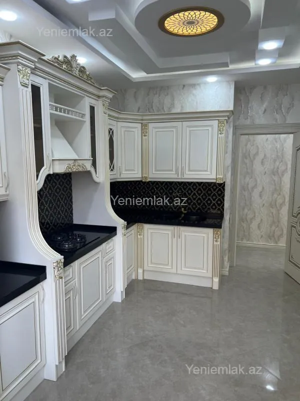 Satılır 4 otaqlı yeni tikili 150 m²