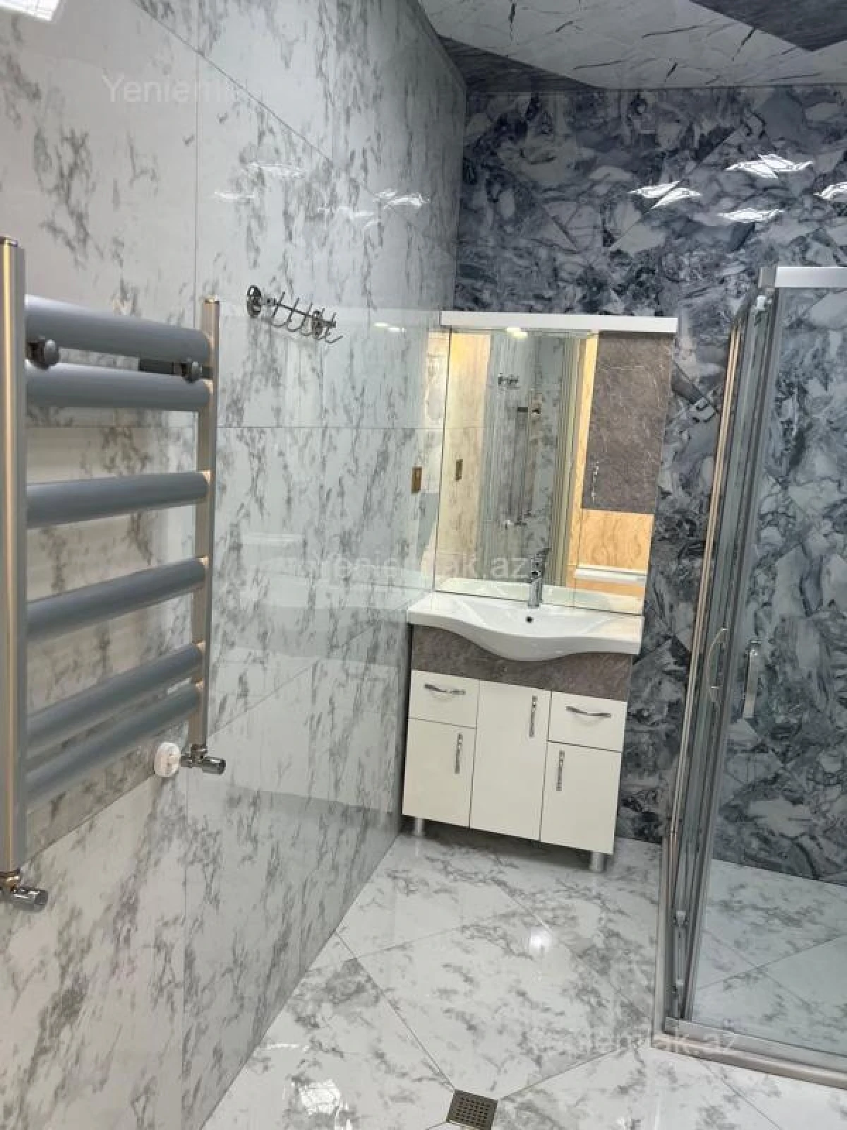 Satılır 4 otaqlı yeni tikili 150 m²