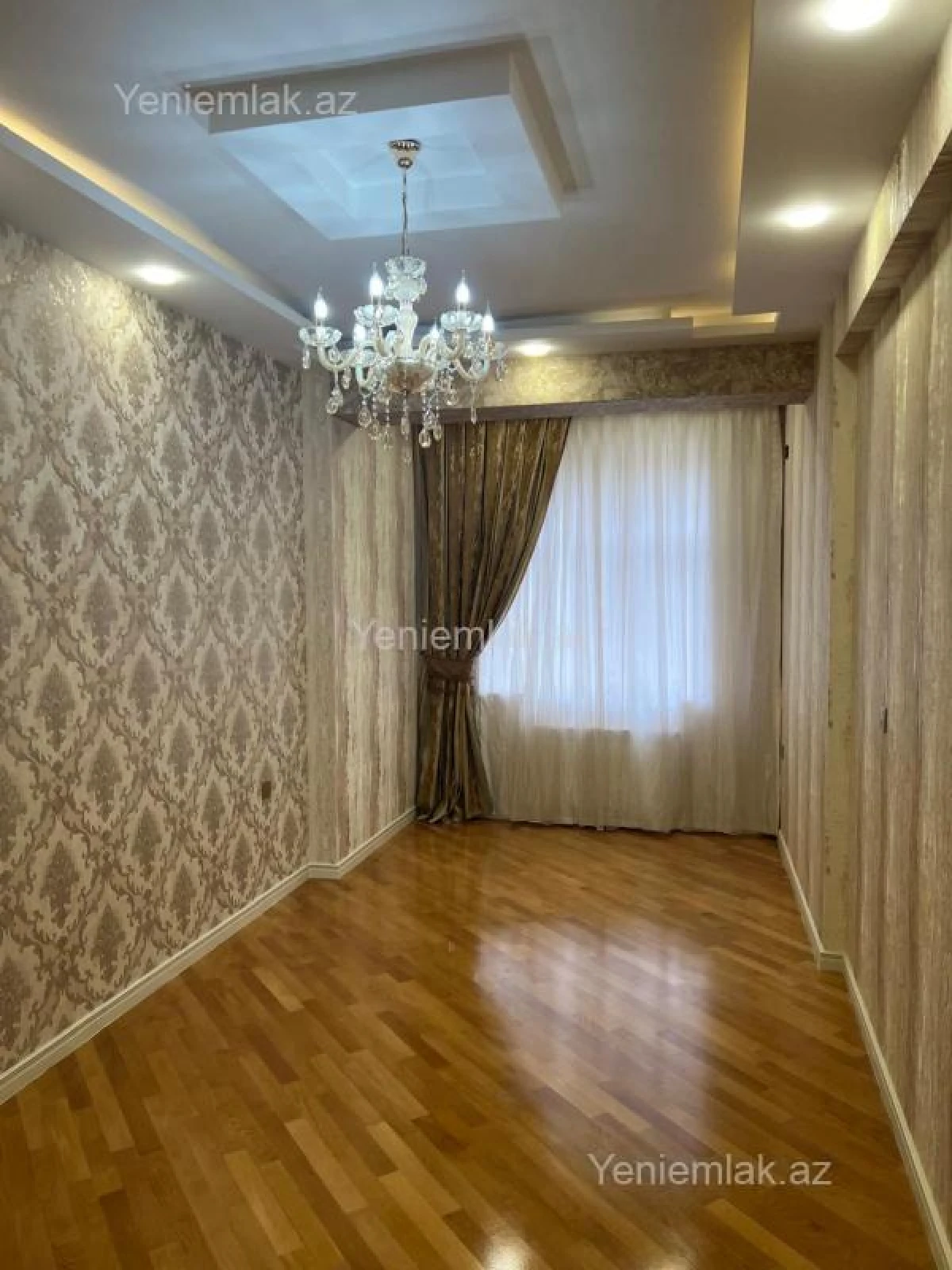 Satılır 4 otaqlı yeni tikili 150 m²