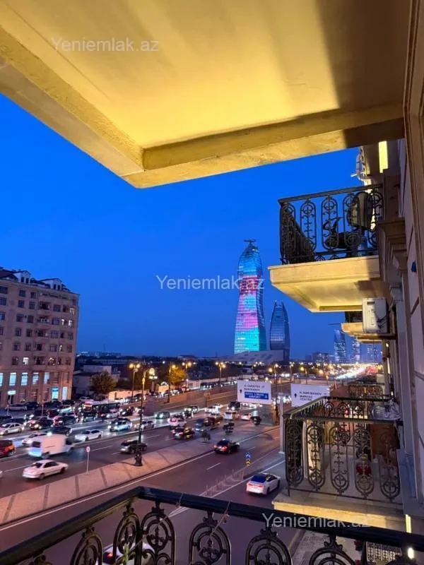 Satılır 3 otaqlı köhnə tikili 90 m²