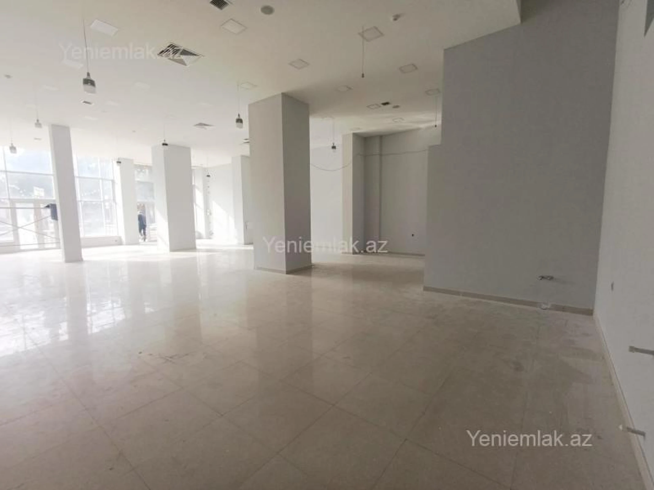 Kirayə verilir 1 otaqlı obyekt 218 m²
