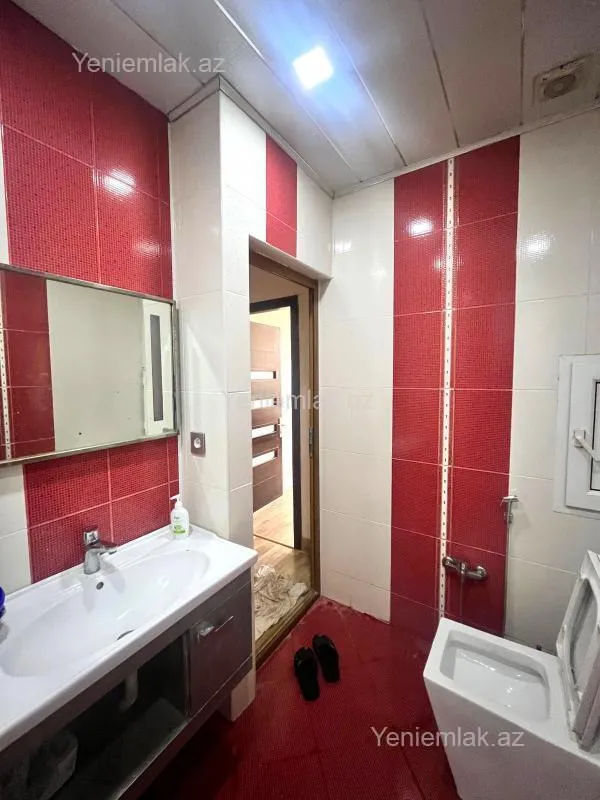 Satılır 2 otaqlı yeni tikili 75 m²