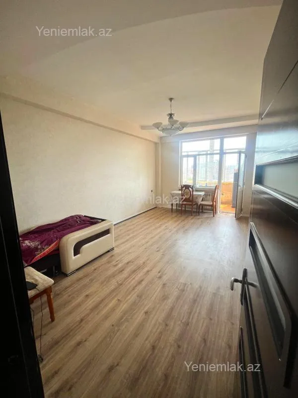 Satılır 2 otaqlı yeni tikili 75 m²