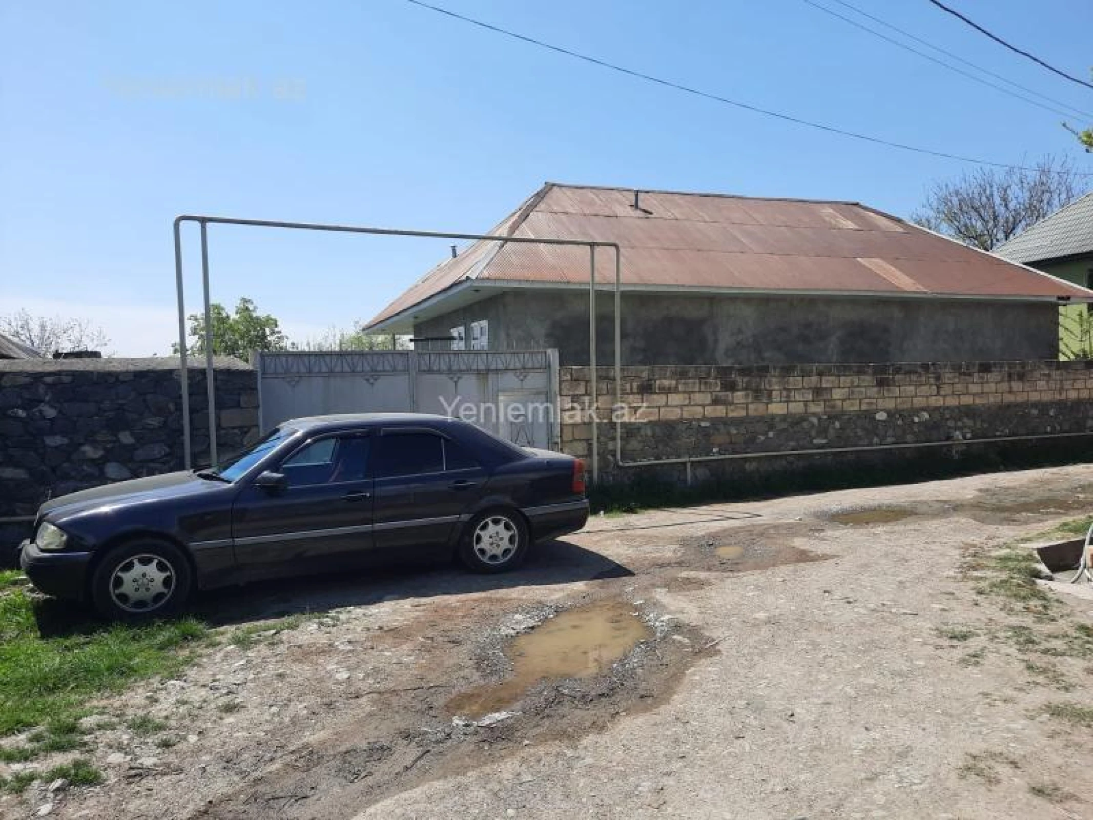 Satılır 4 otaqlı həyət evi 500 m²