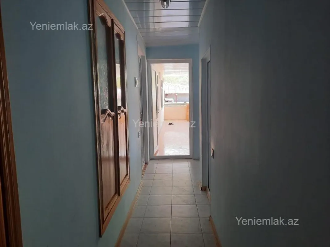 Satılır 4 otaqlı həyət evi 500 m²