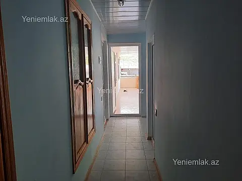 Satılır 4 otaqlı həyət evi 500 m²