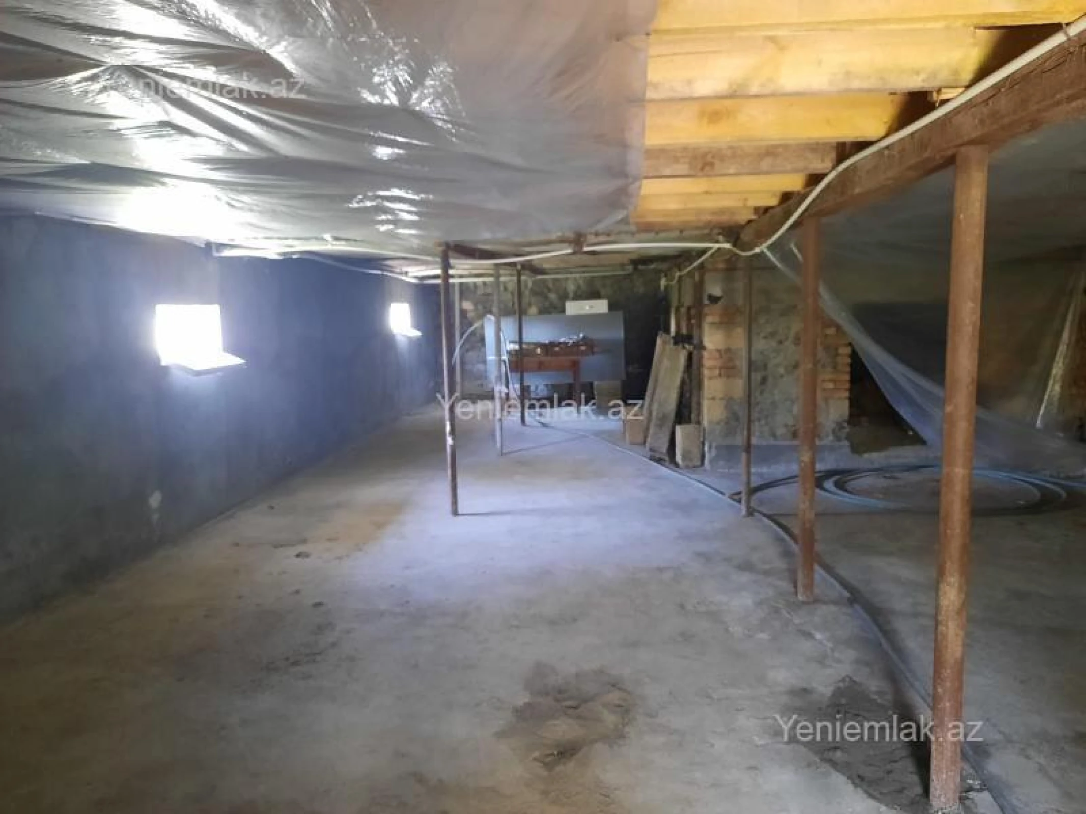 Satılır 4 otaqlı həyət evi 500 m²