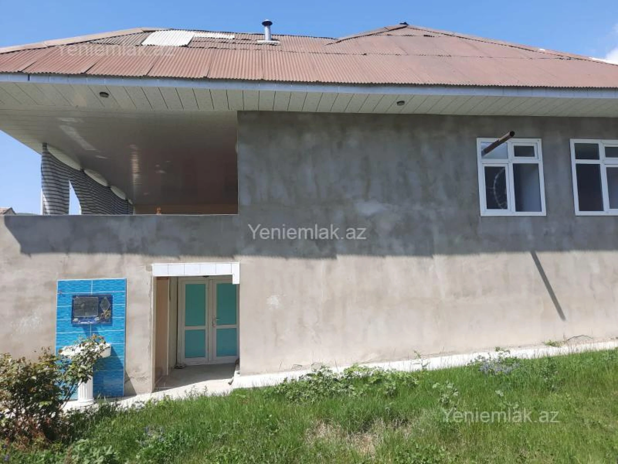 Satılır 4 otaqlı həyət evi 500 m²