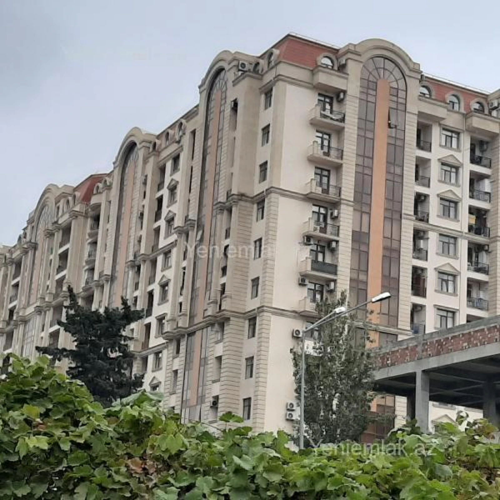 Satılır 2 otaqlı yeni tikili 88 m²