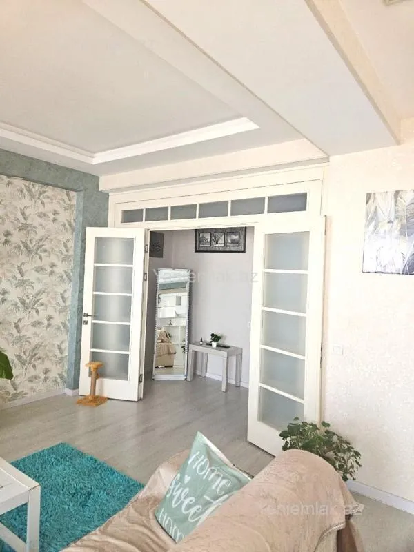 Satılır 2 otaqlı yeni tikili 106 m²