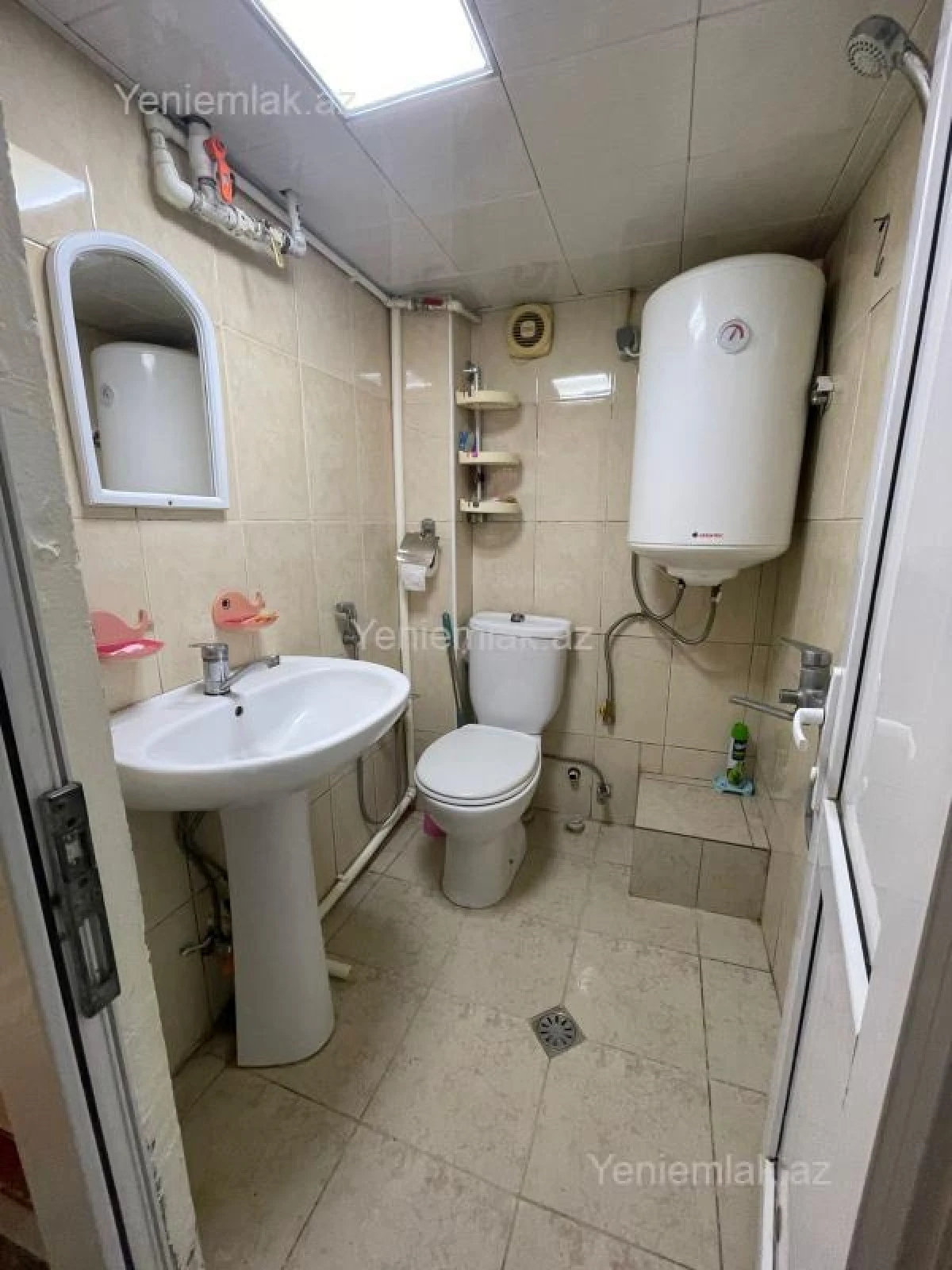 Satılır 2 otaqlı köhnə tikili 50 m²