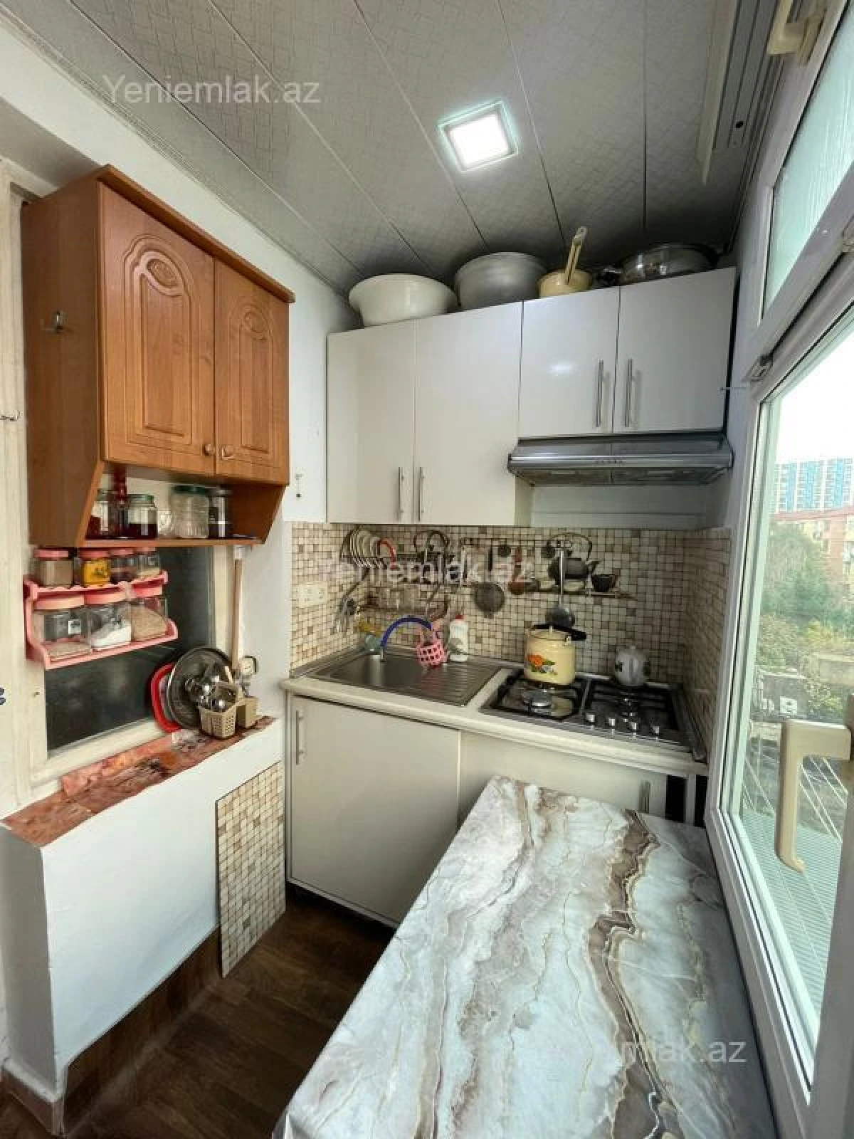 Satılır 2 otaqlı köhnə tikili 50 m²