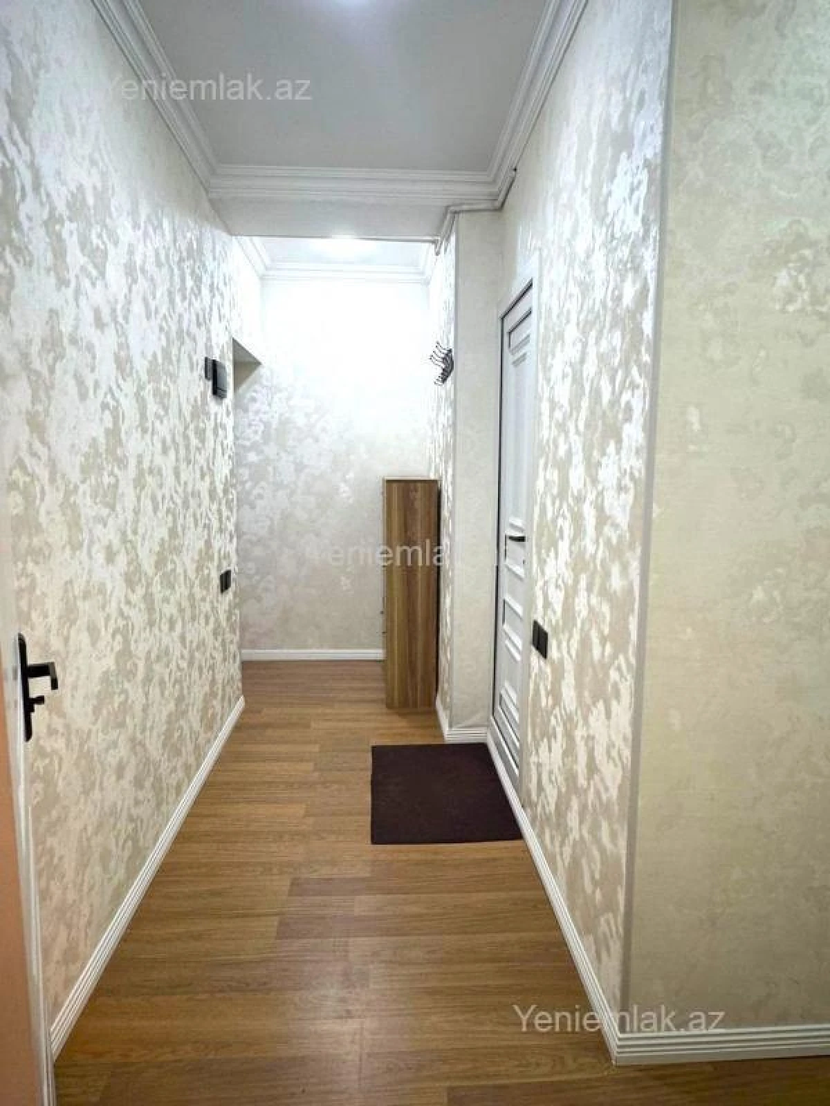 Satılır 2 otaqlı köhnə tikili 55 m²