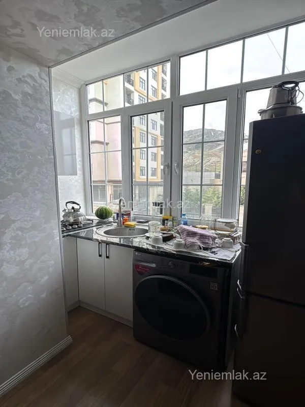 Satılır 2 otaqlı köhnə tikili 55 m²