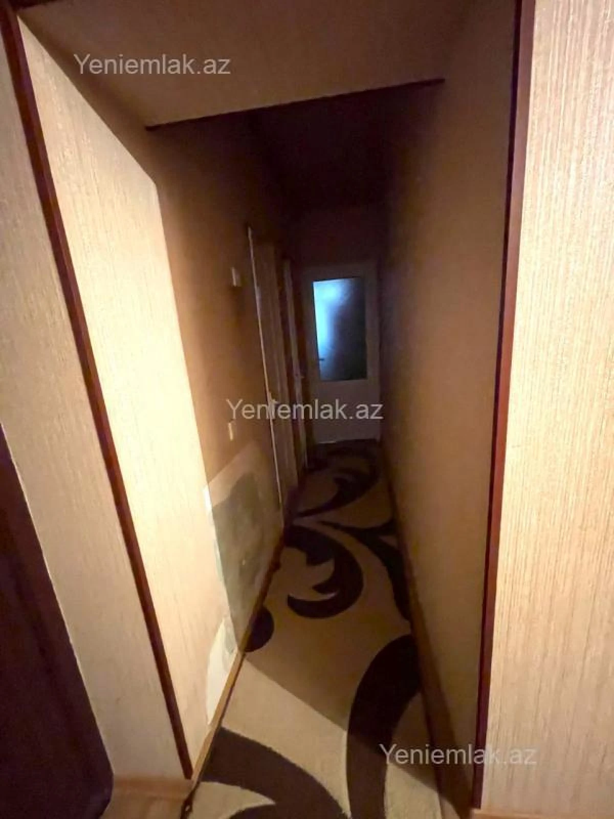 Satılır 5 otaqlı köhnə tikili 100 m²