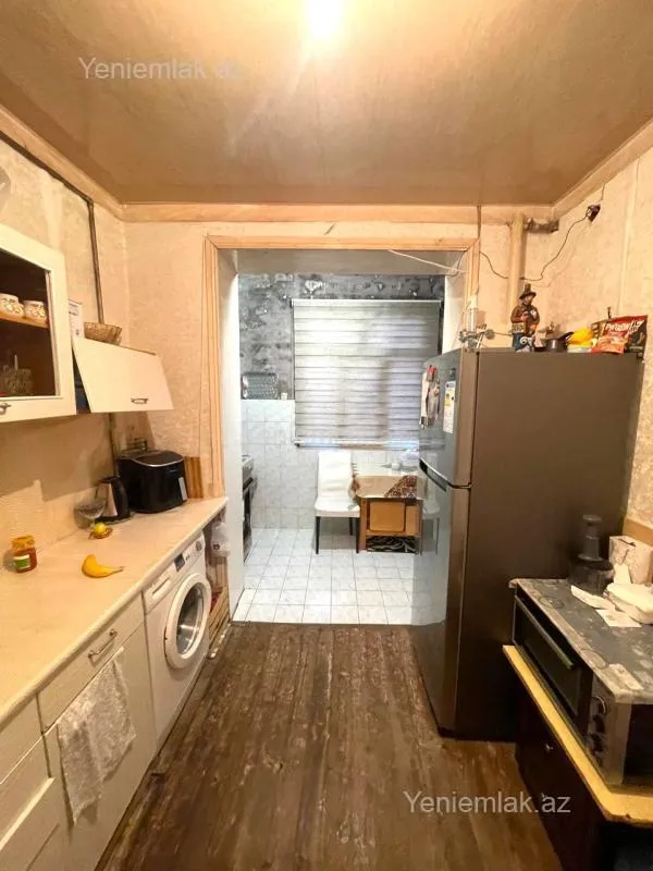 Satılır 5 otaqlı köhnə tikili 100 m²
