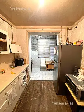 Satılır 5 otaqlı köhnə tikili 100 m²