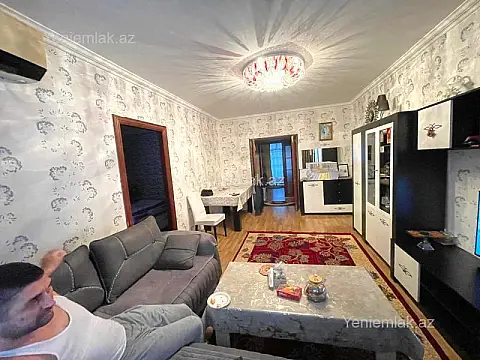 Satılır 5 otaqlı köhnə tikili 100 m²