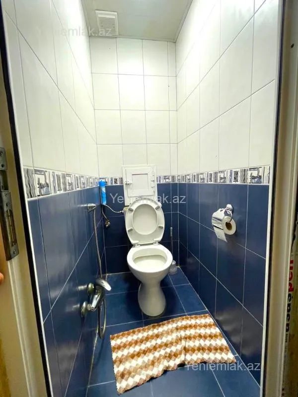 Satılır 5 otaqlı köhnə tikili 100 m²