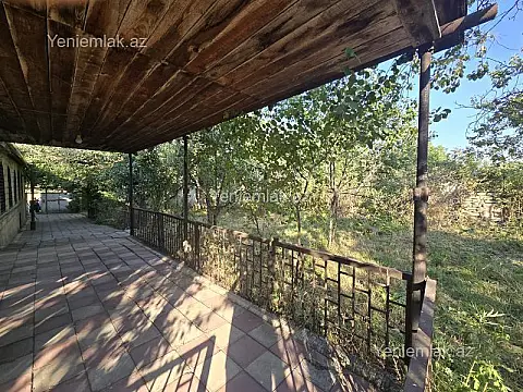 Satılır 4 otaqlı həyət evi 100 m²