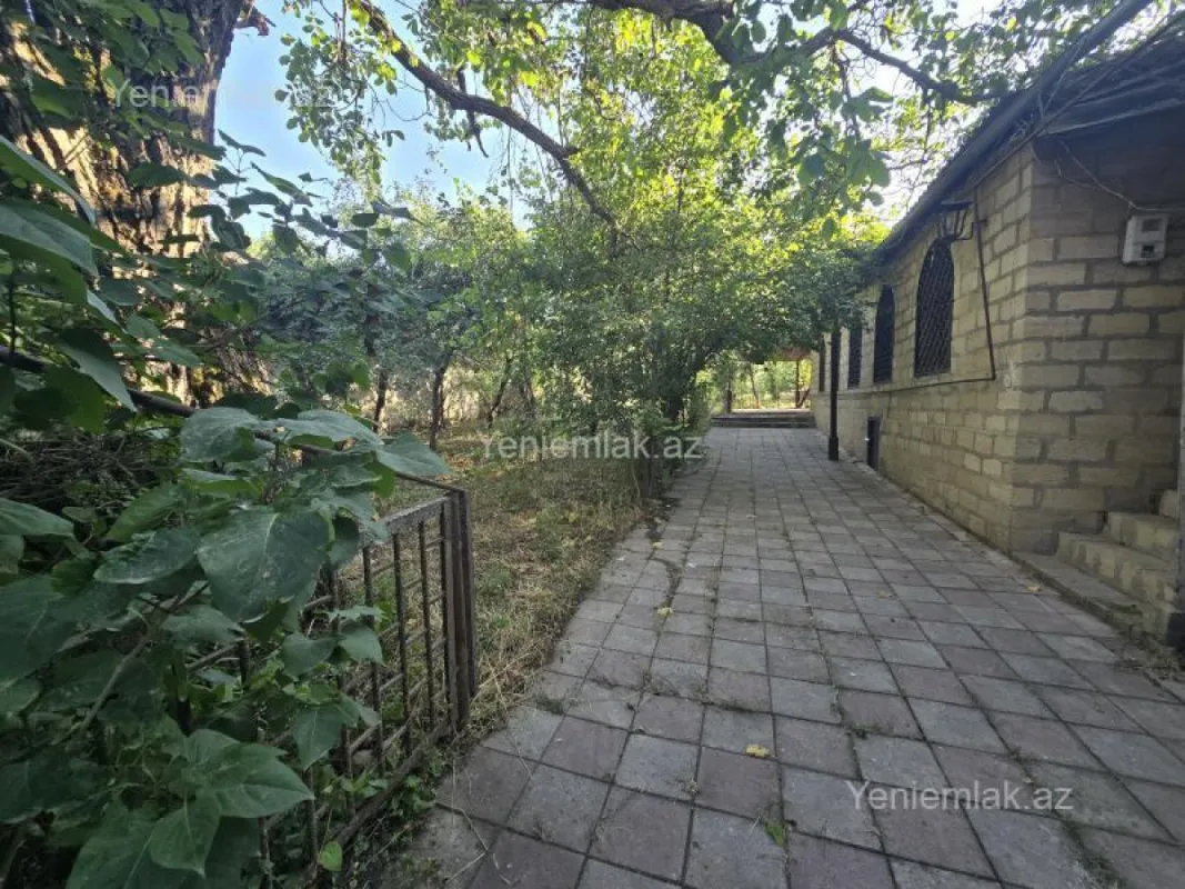 Satılır 4 otaqlı həyət evi 100 m²