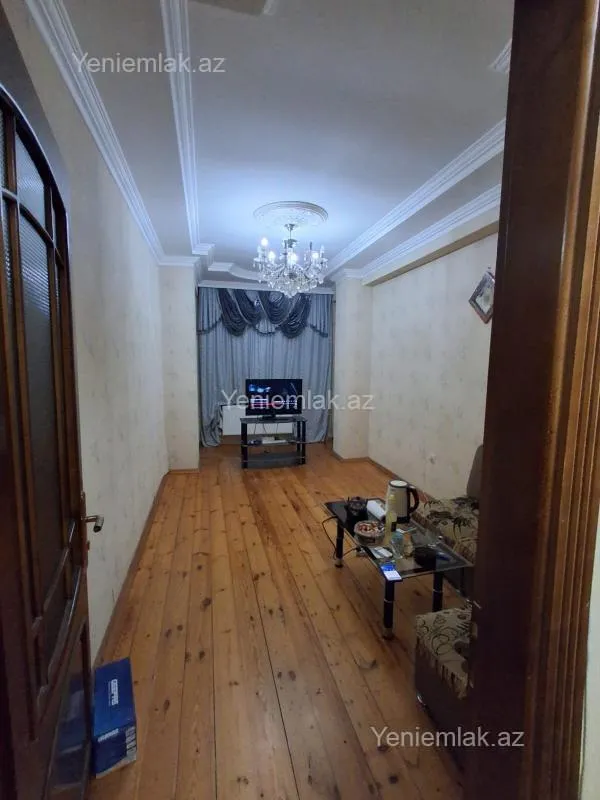 Satılır 3 otaqlı yeni tikili 83 m²
