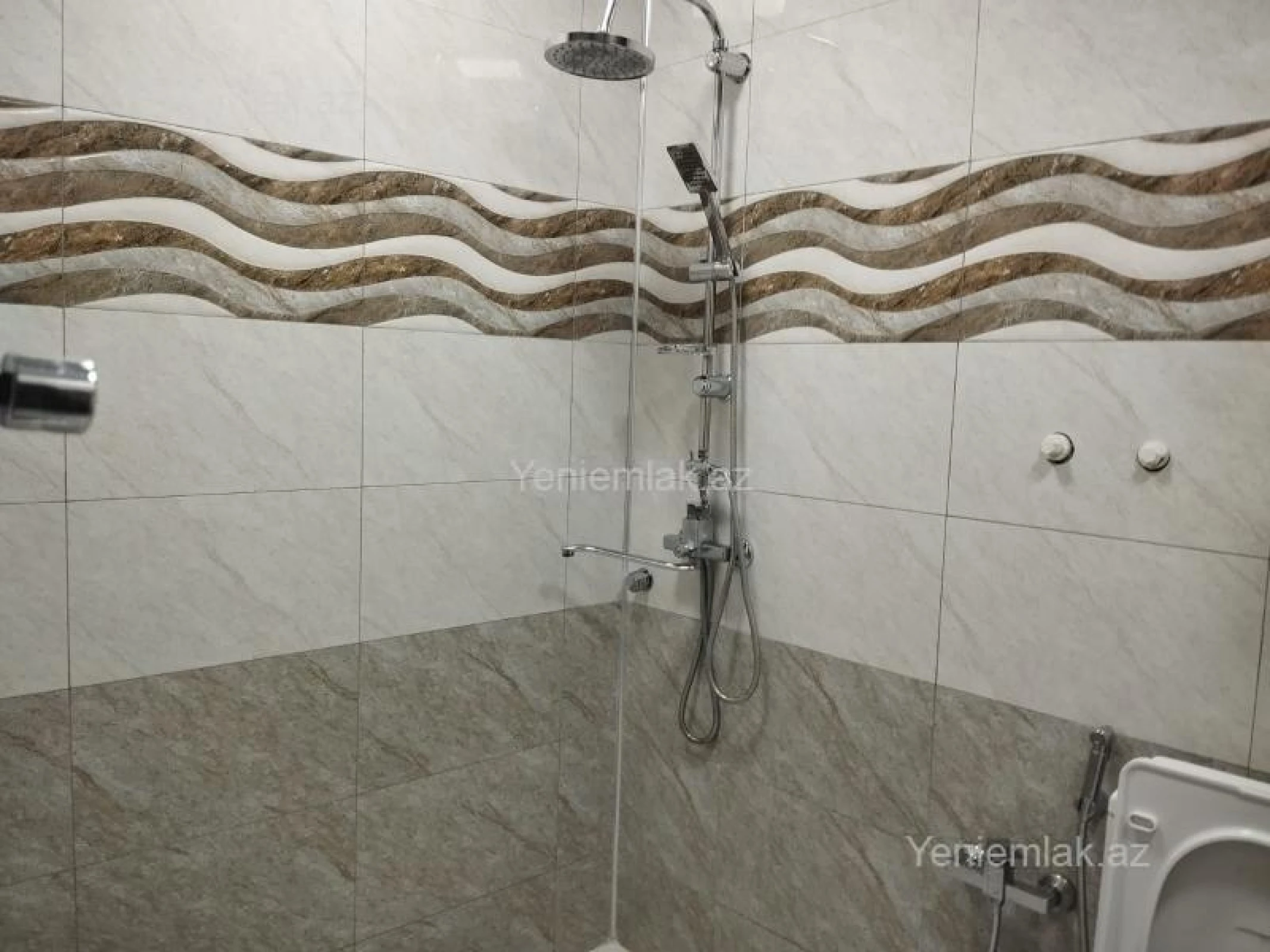 Satılır 3 otaqlı yeni tikili 101 m²