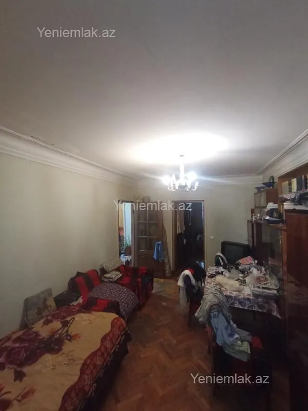 Satılır 3 otaqlı köhnə tikili 70 m²