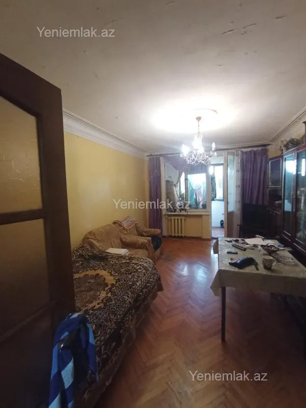 Satılır 3 otaqlı köhnə tikili 70 m²